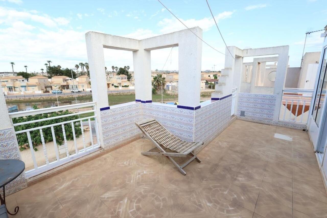 COR2989-2344: Terraced house for sale in Torrevieja