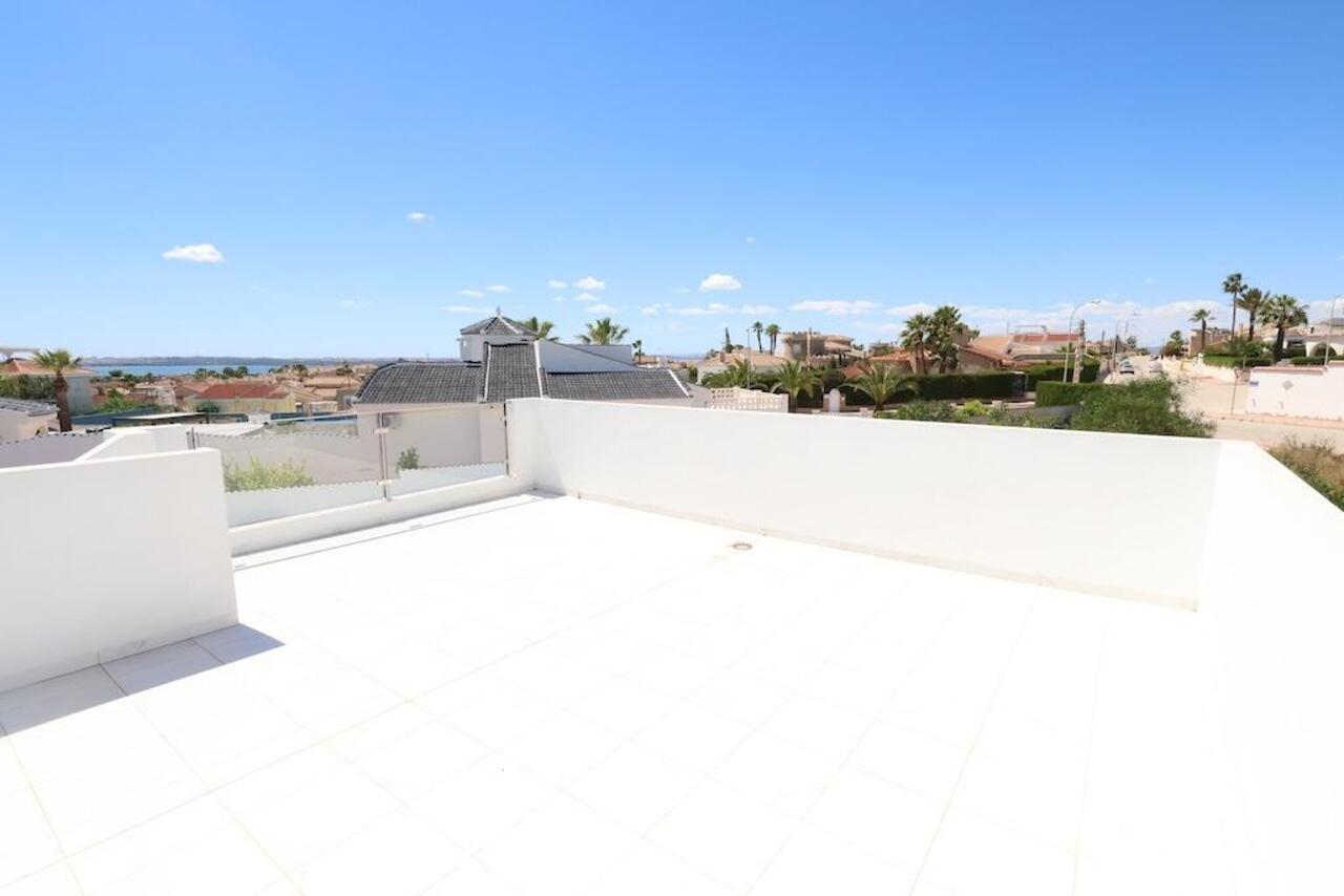 COR3000-2344: Villa for sale in Rojales