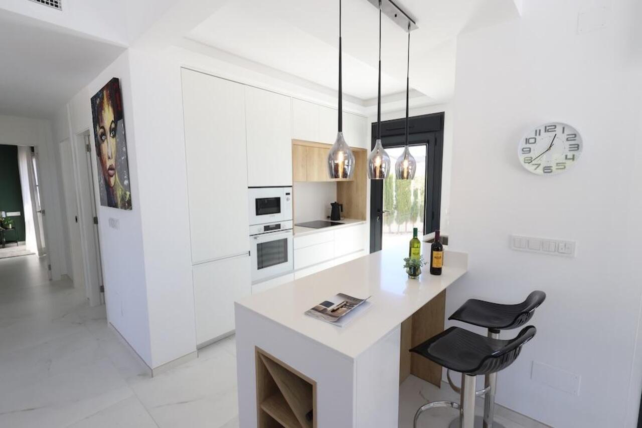 COR3000-2344: Villa for sale in Rojales