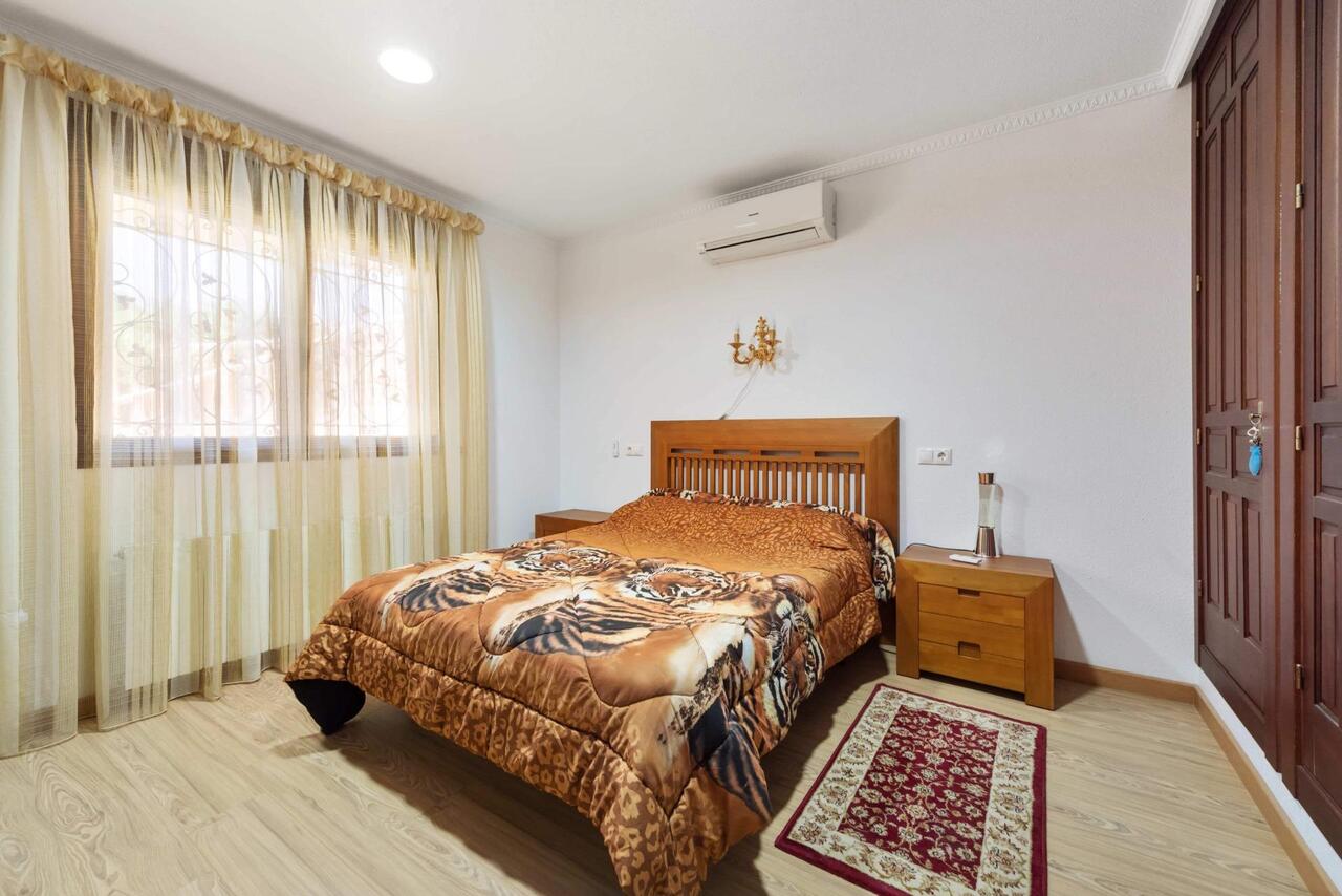 COR3002-2344: Villa for sale in Orihuela Costa