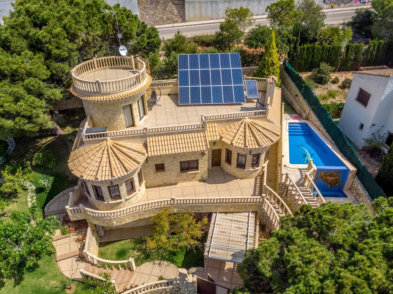 COR3002-2344: Villa for sale in Orihuela Costa