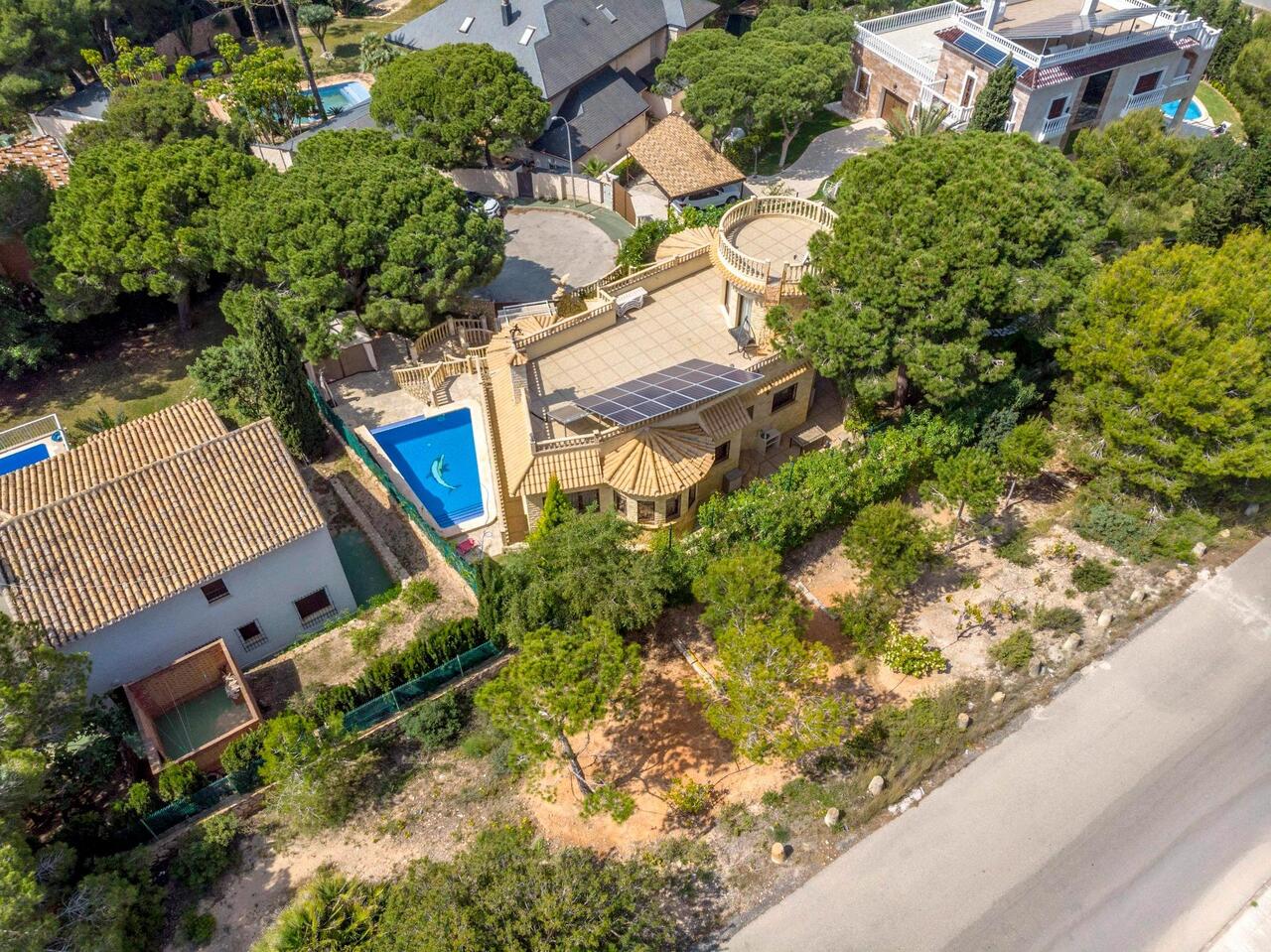 COR3002-2344: Villa for sale in Orihuela Costa