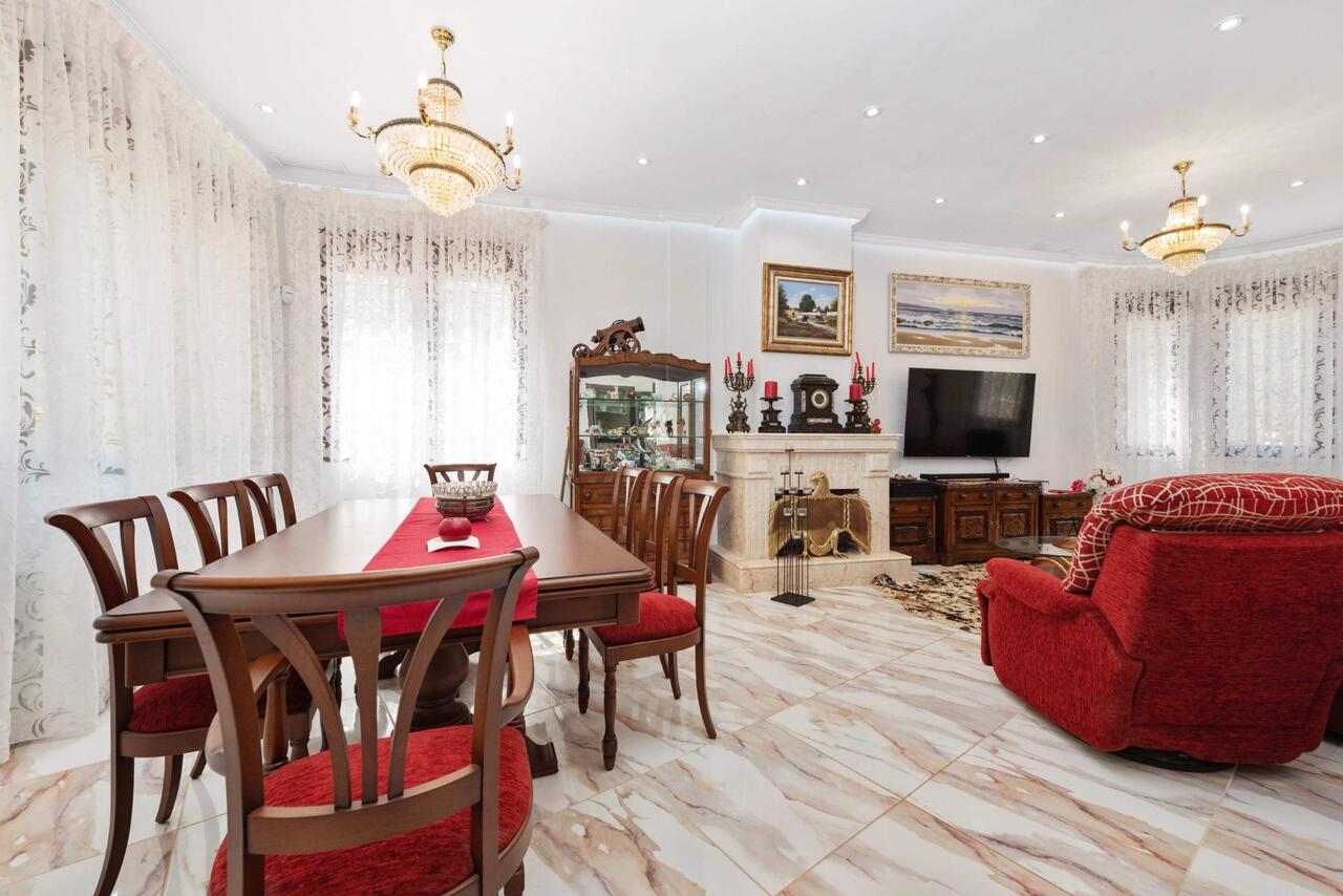 COR3002-2344: Villa for sale in Orihuela Costa