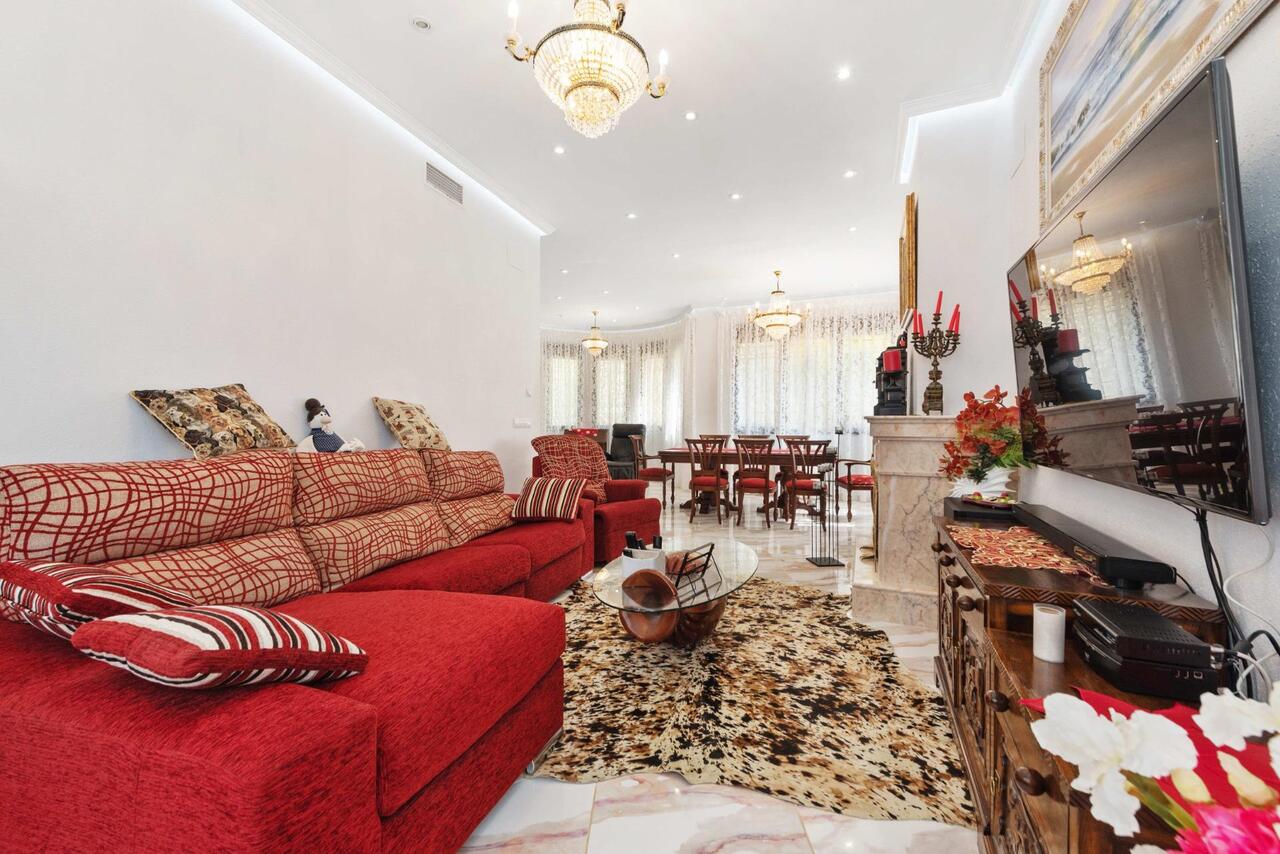 COR3002-2344: Villa for sale in Orihuela Costa