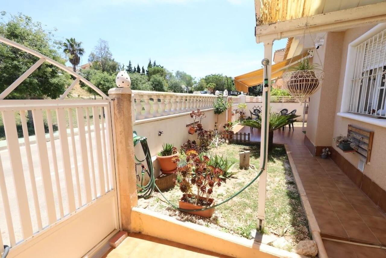 COR3004-2344: Villa for sale in Torrevieja