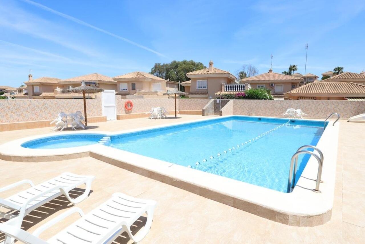 COR3004-2344: Villa for sale in Torrevieja