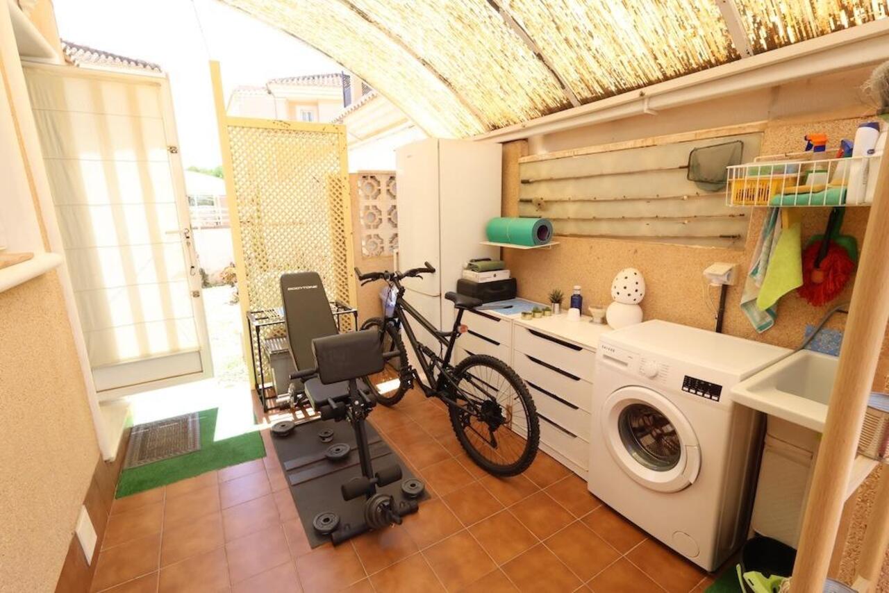 COR3004-2344: Villa for sale in Torrevieja
