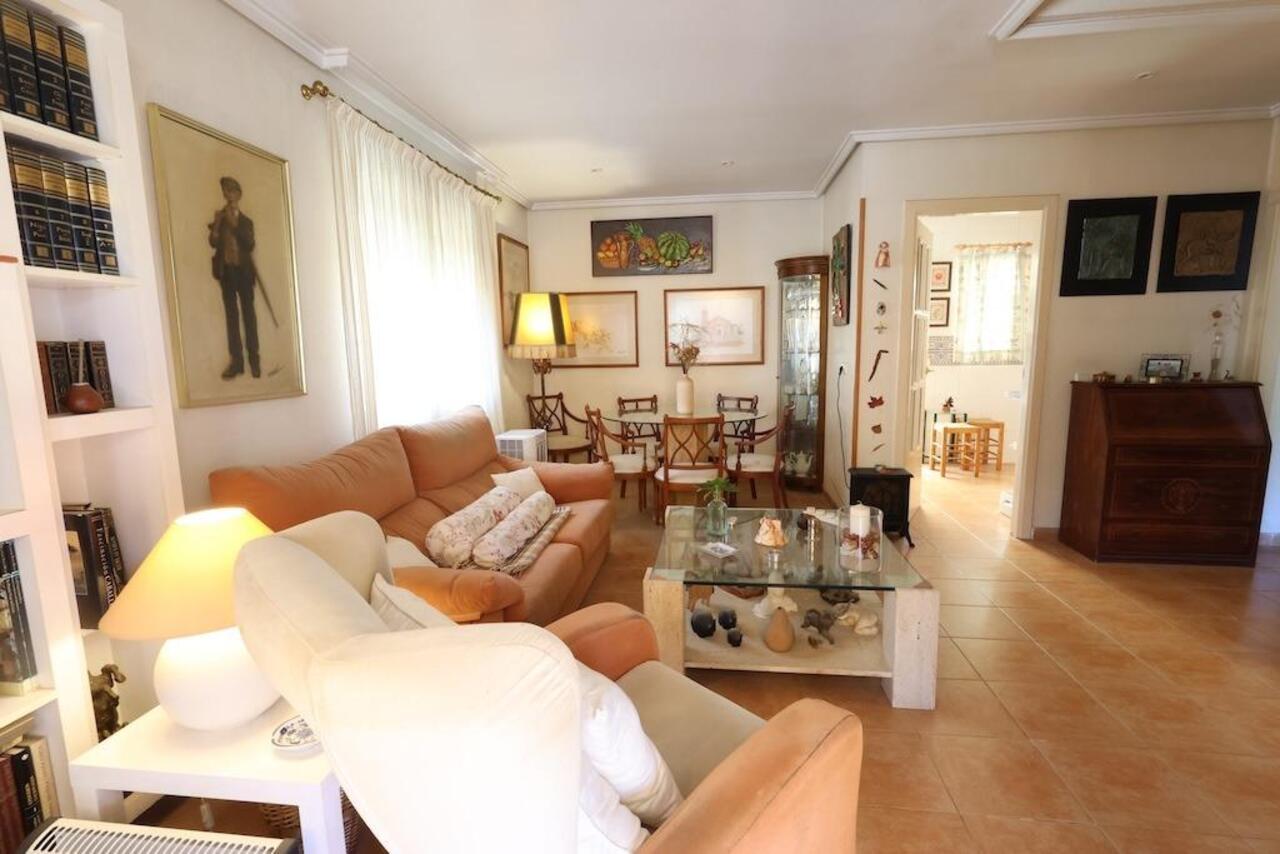 COR3004-2344: Villa for sale in Torrevieja