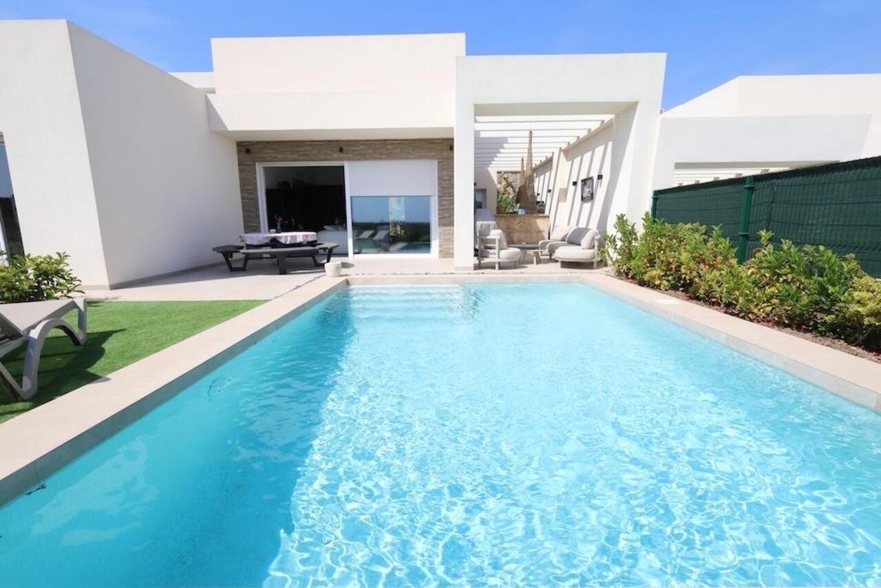 COR3011-2344: Villa for sale in Algorfa