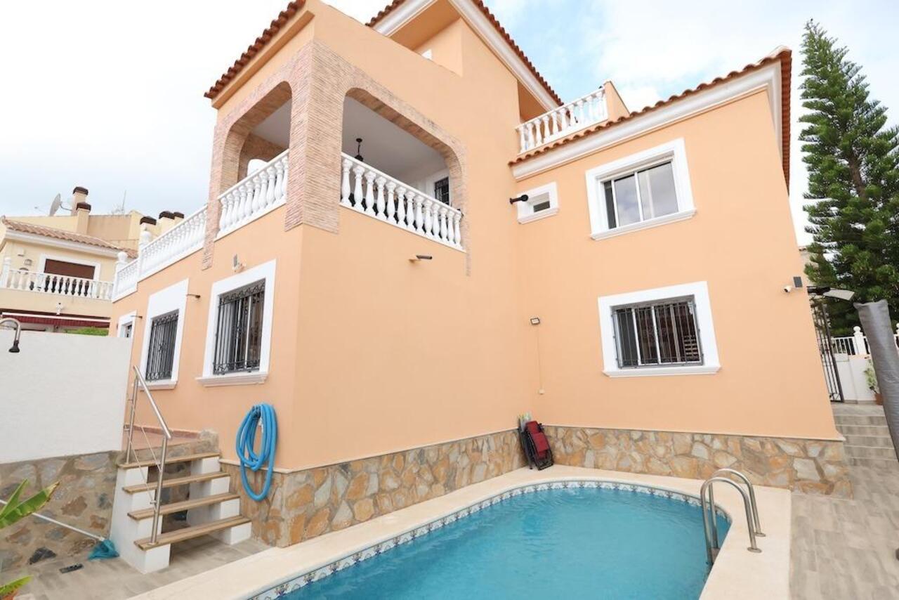 COR3013-2344: Villa for sale in San Miguel de Salinas