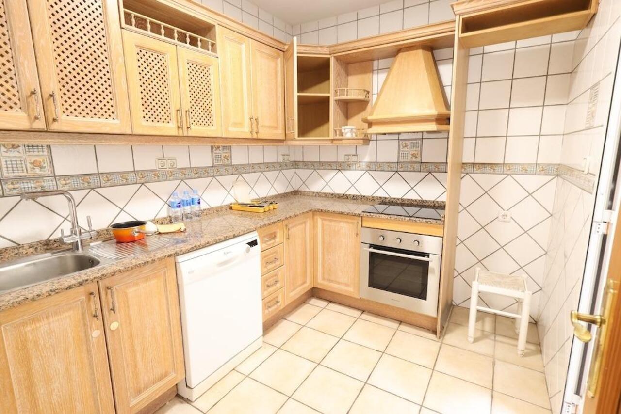 COR3015-2344: Terraced house for sale in Torrevieja