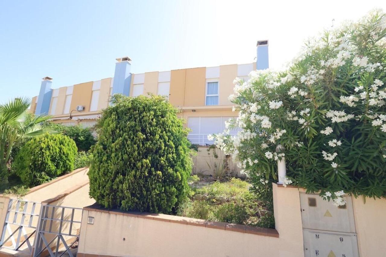 COR3017-2344: Terraced house for sale in Orihuela Costa