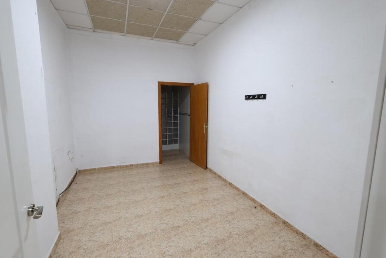 COR3024-2344: Commercial Unit for sale in Torrevieja