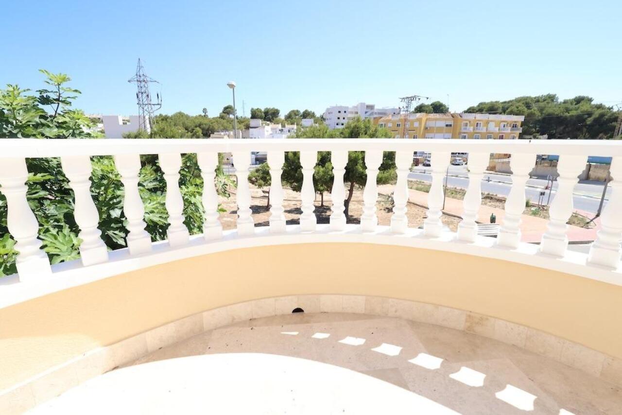 COR3027-2344: Villa for sale in Orihuela Costa
