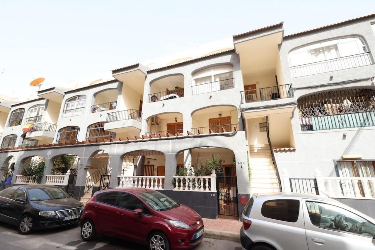 COR3037-2344: Bungalow for sale in Torrevieja