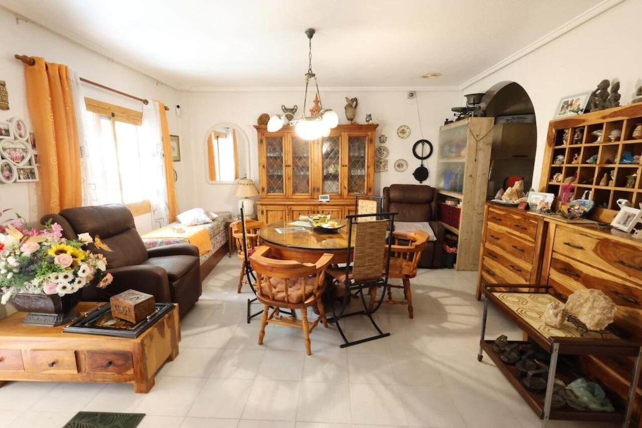 COR3037-2344: Bungalow for sale in Torrevieja