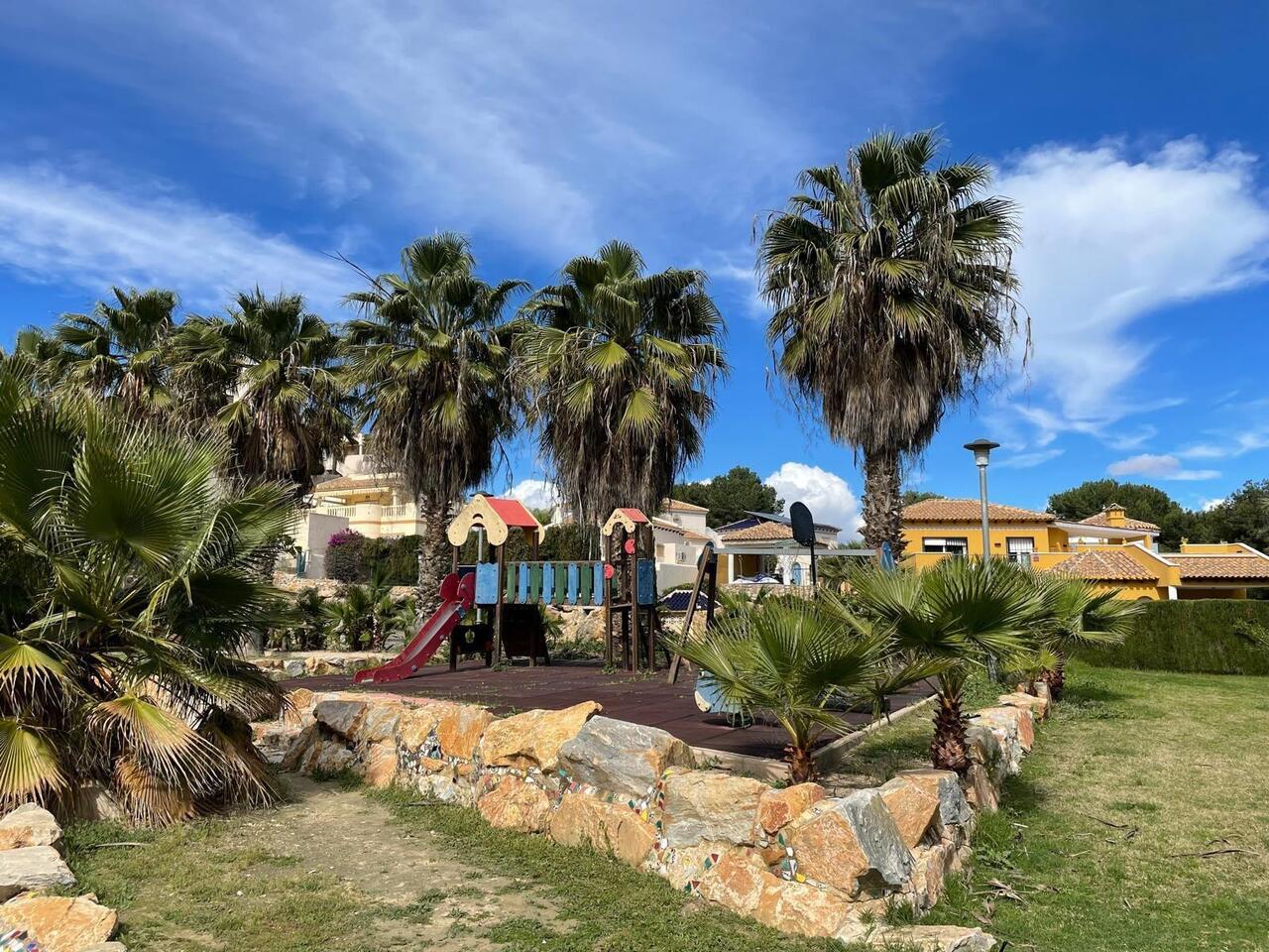 COR3055-2344: Bungalow for sale in Orihuela Costa