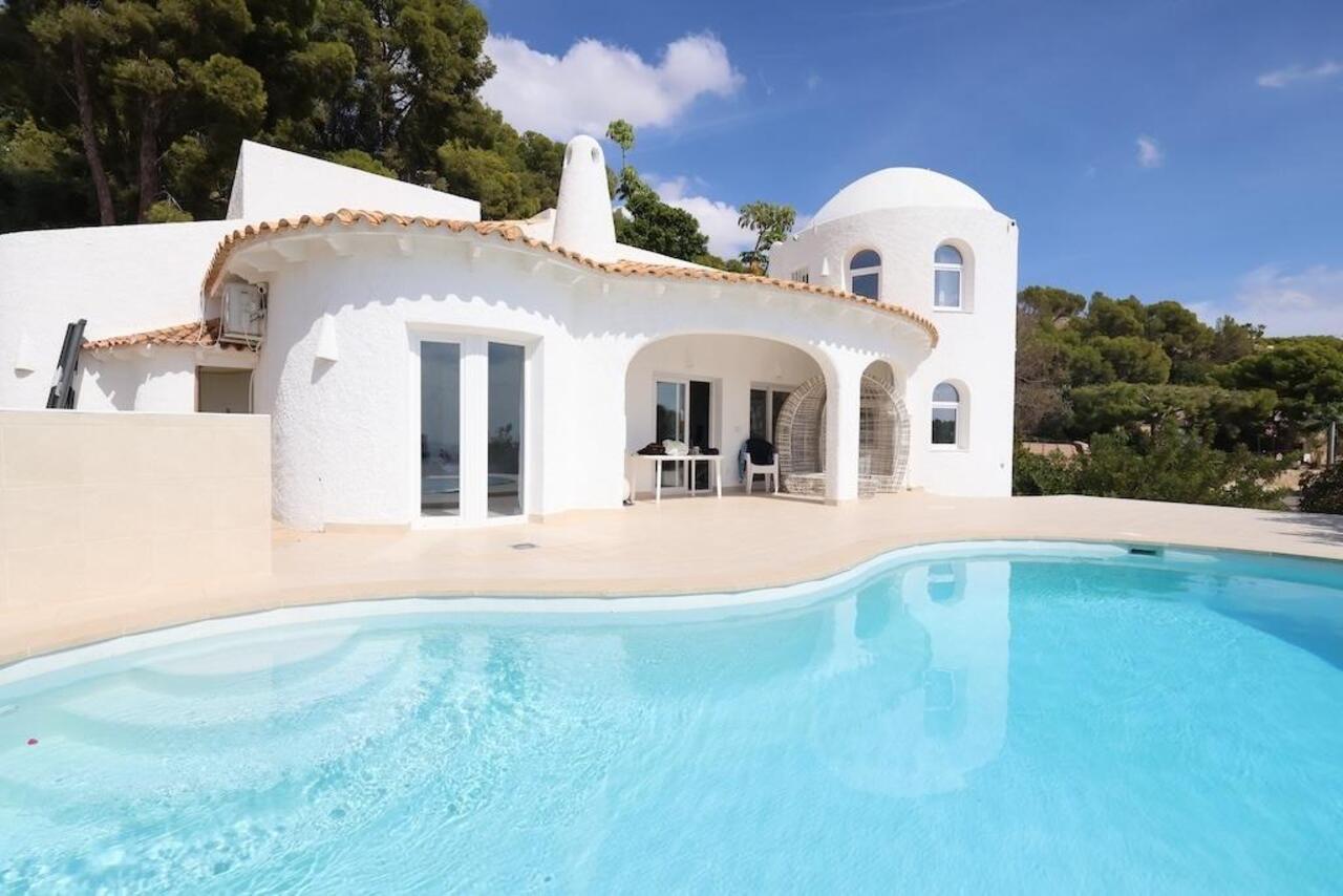 COR3068-2344: Villa for sale in Altea