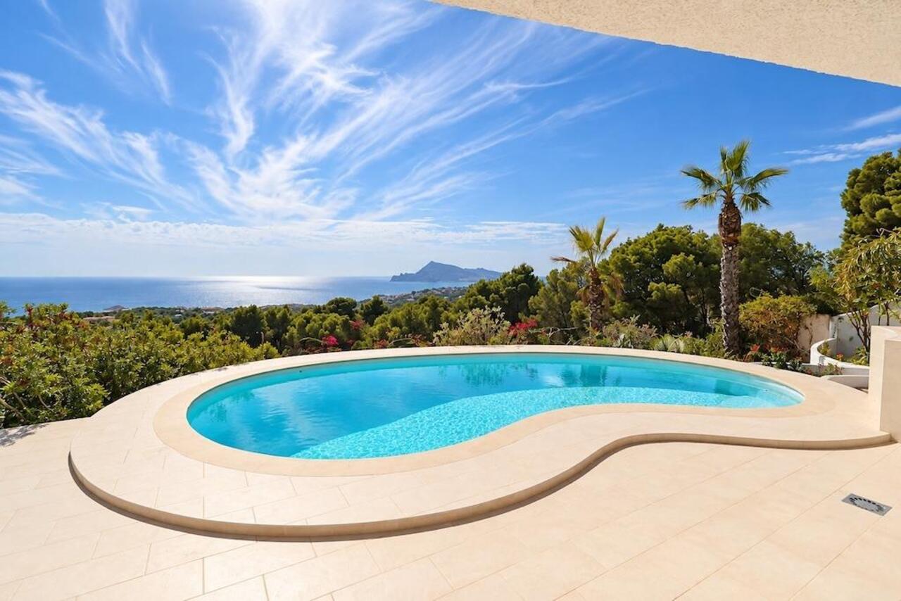 COR3068-2344: Villa for sale in Altea