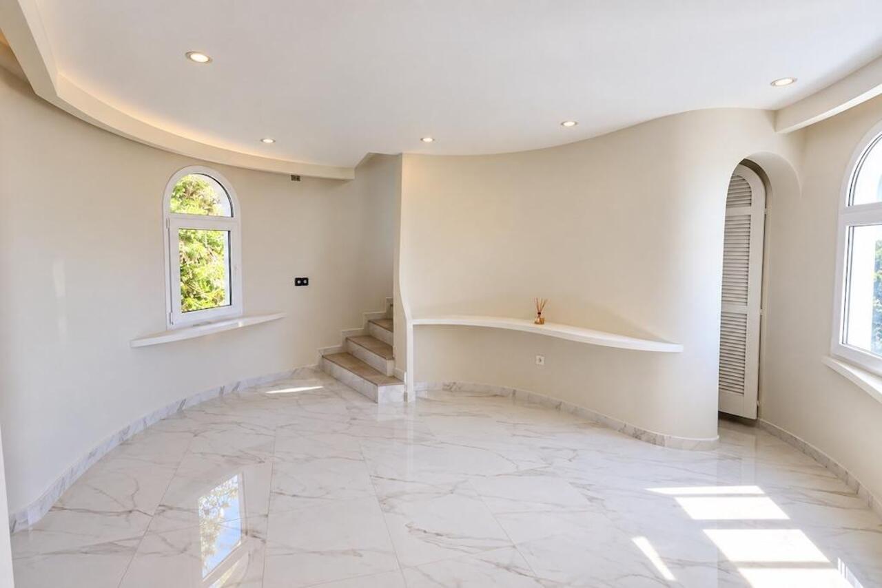 COR3068-2344: Villa for sale in Altea