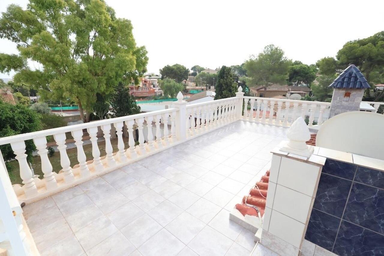 COR3069-2344: Villa for sale in Torrevieja
