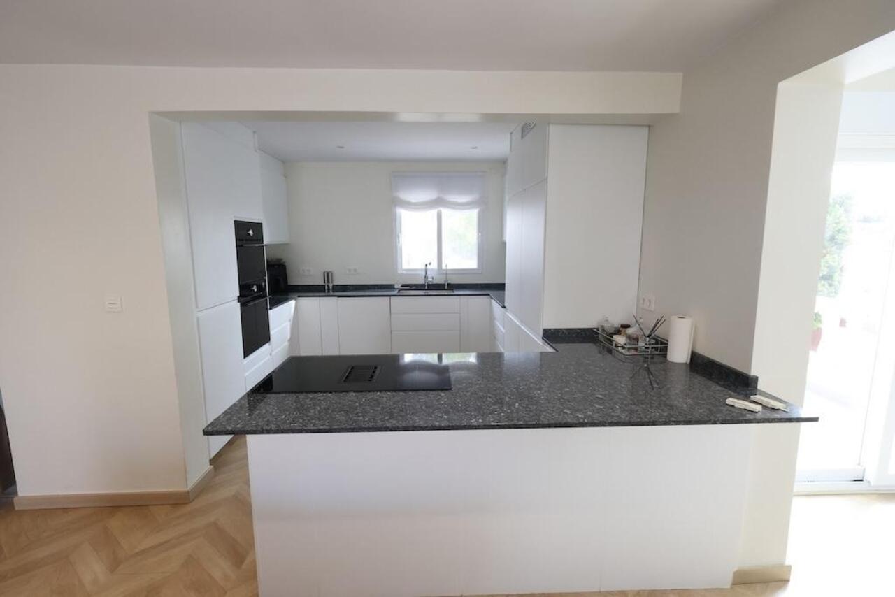 COR3069-2344: Villa for sale in Torrevieja