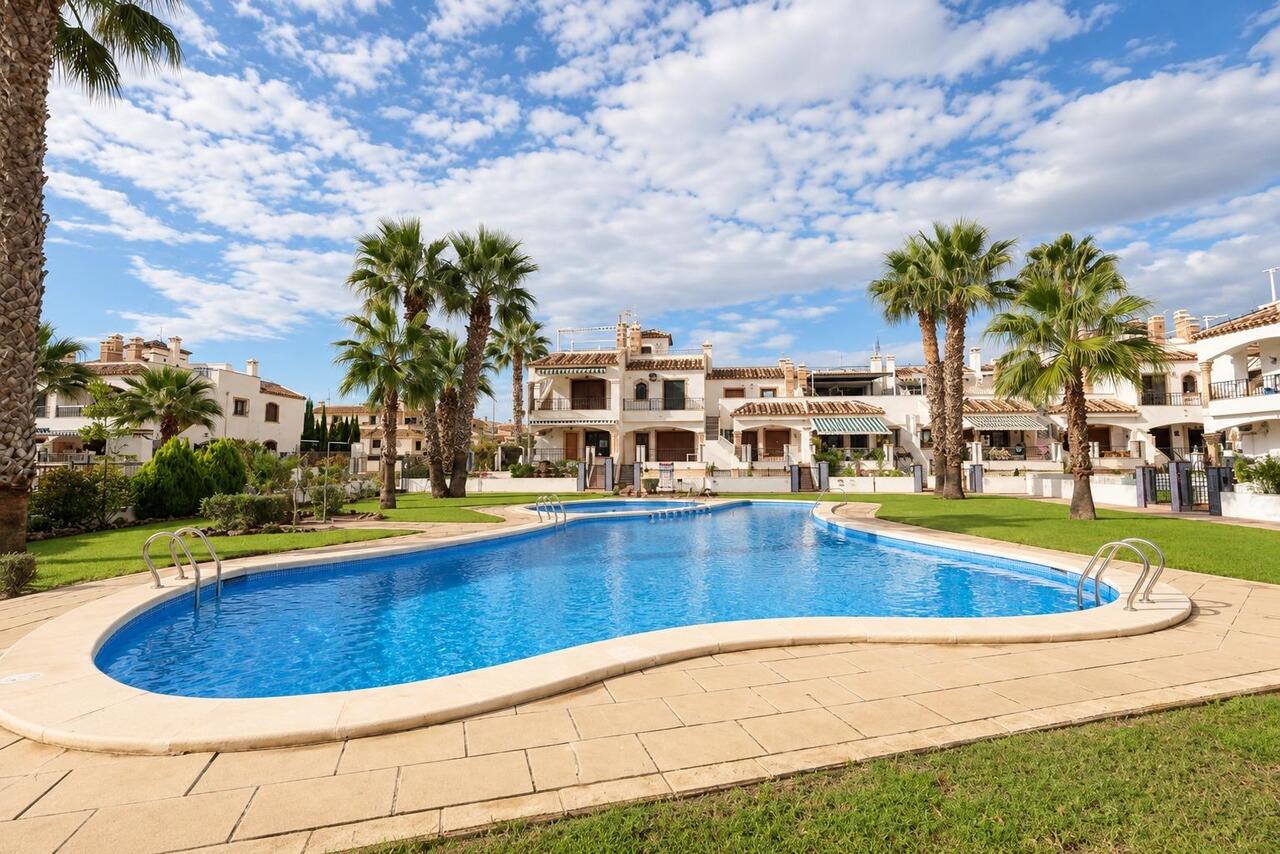 COR3070-2344: Duplex for sale in Orihuela Costa