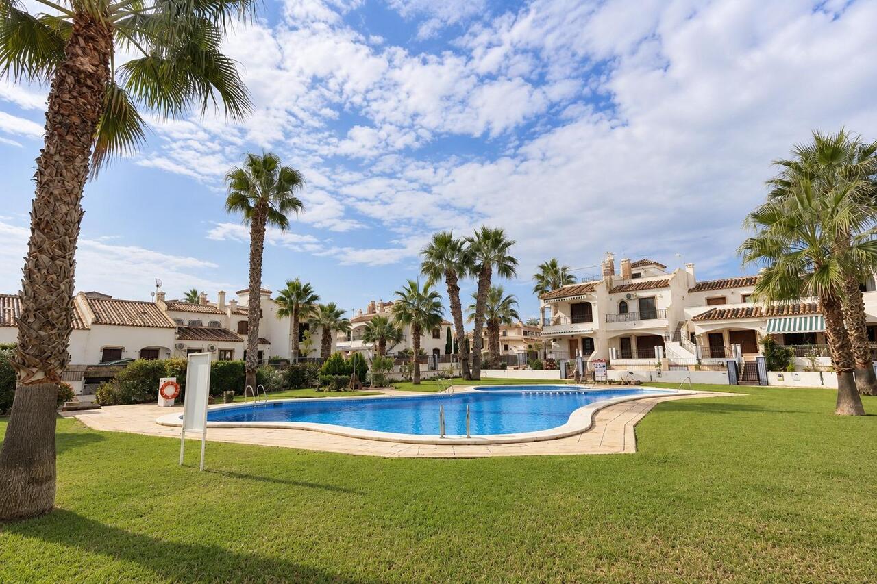 COR3070-2344: Duplex for sale in Orihuela Costa