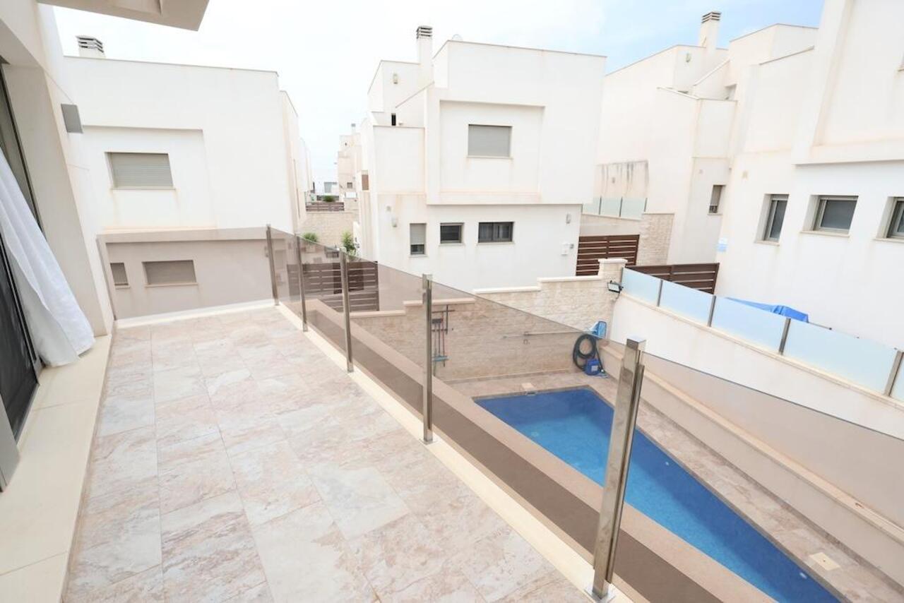 COR3071-2344: Villa for sale in Orihuela Costa