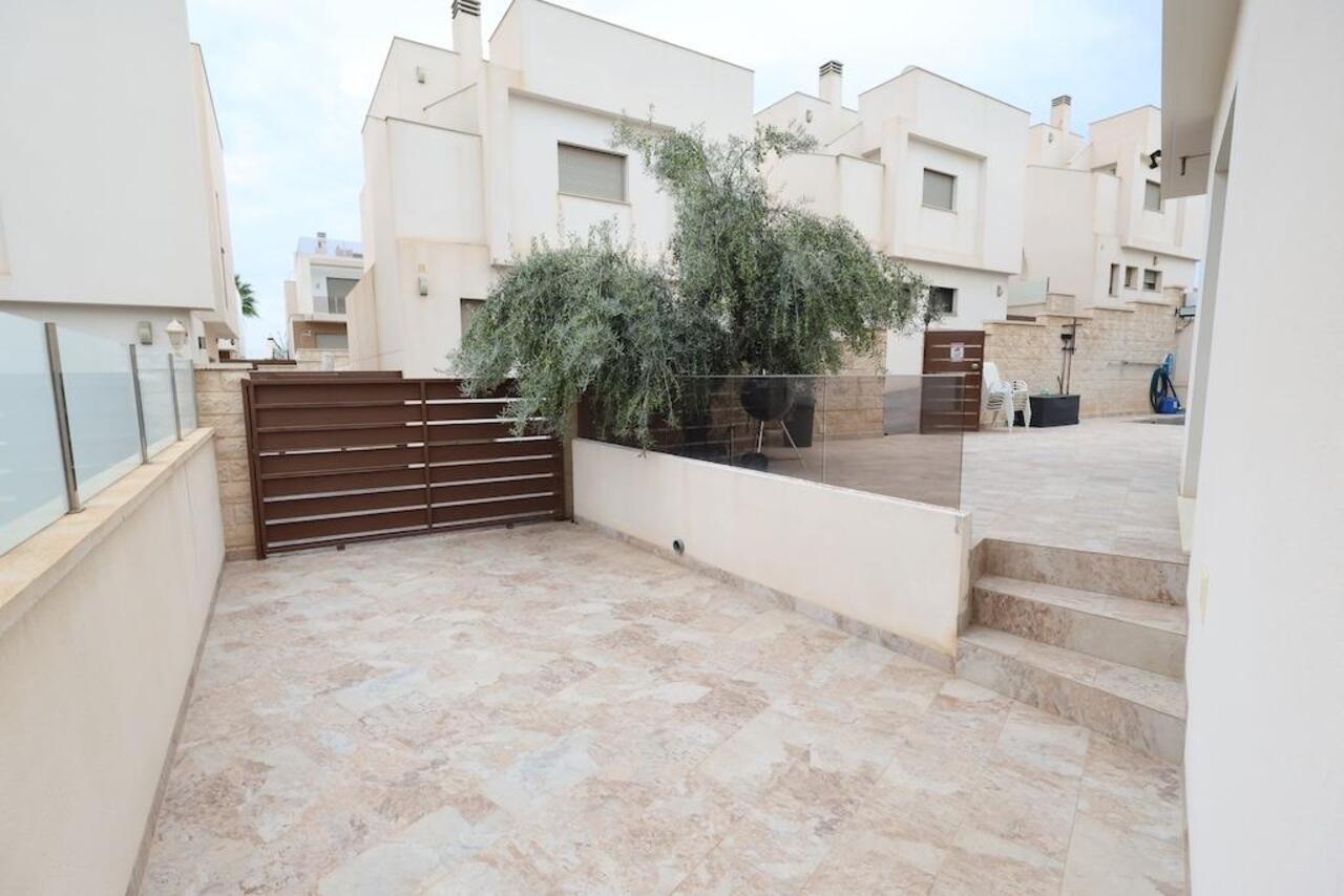 COR3071-2344: Villa for sale in Orihuela Costa