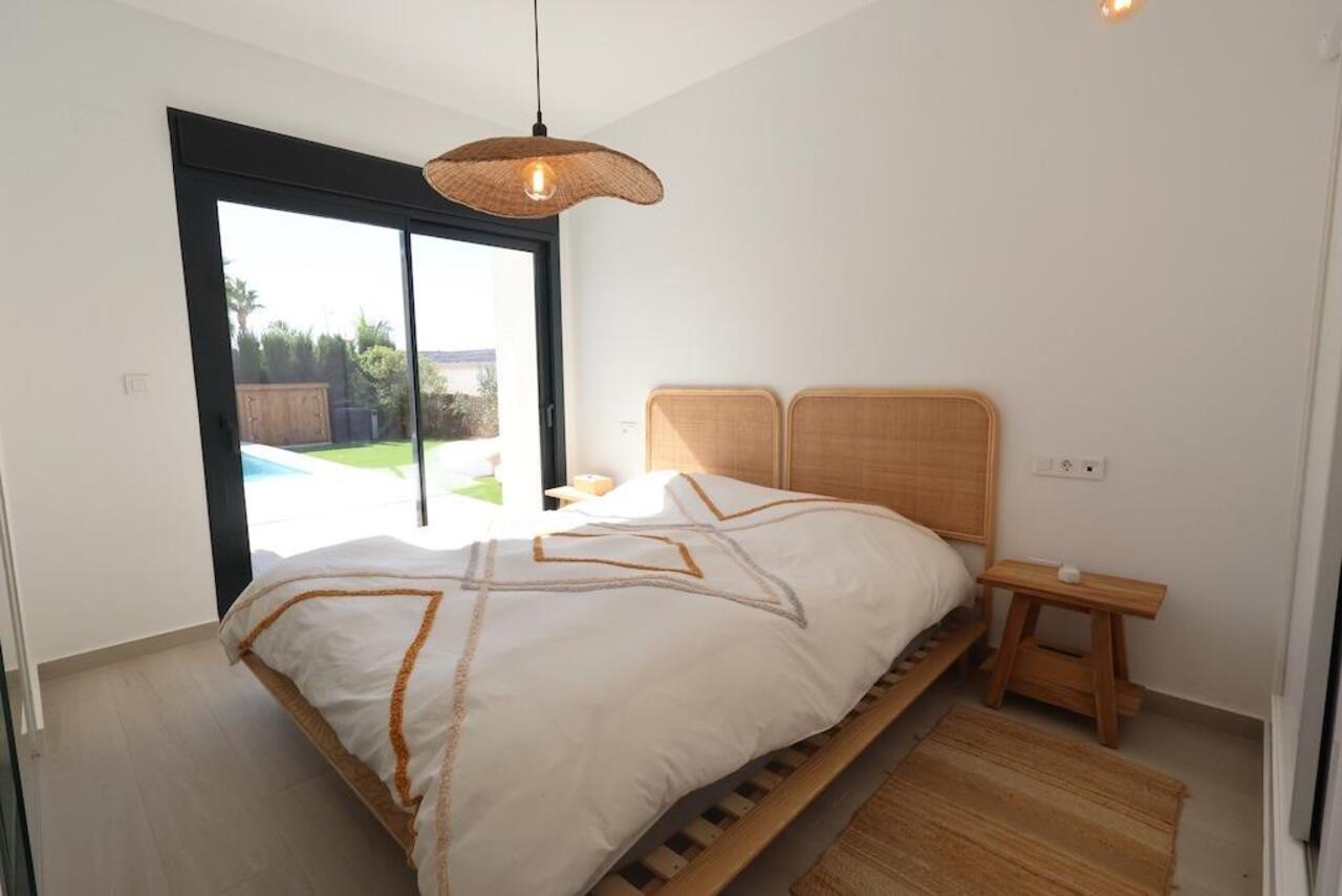 COR3072-2344: Villa for sale in Algorfa