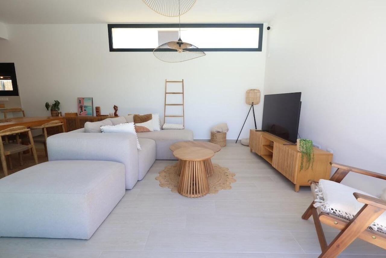 COR3072-2344: Villa for sale in Algorfa