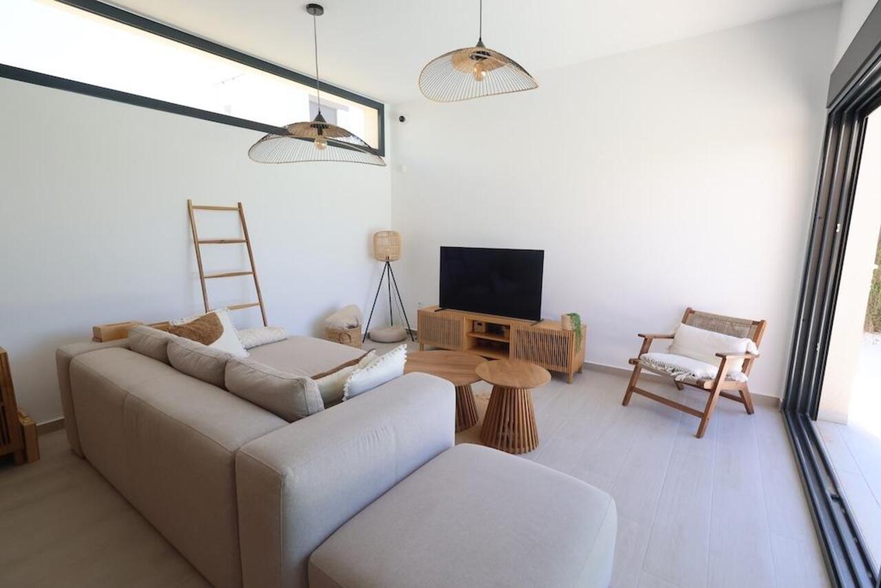 COR3072-2344: Villa for sale in Algorfa