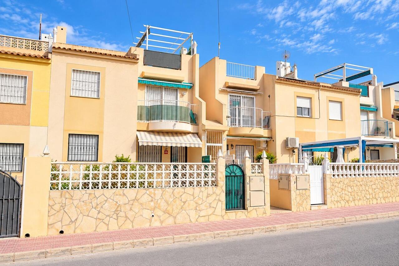 COR3074-2344: Bungalow for sale in Torrevieja