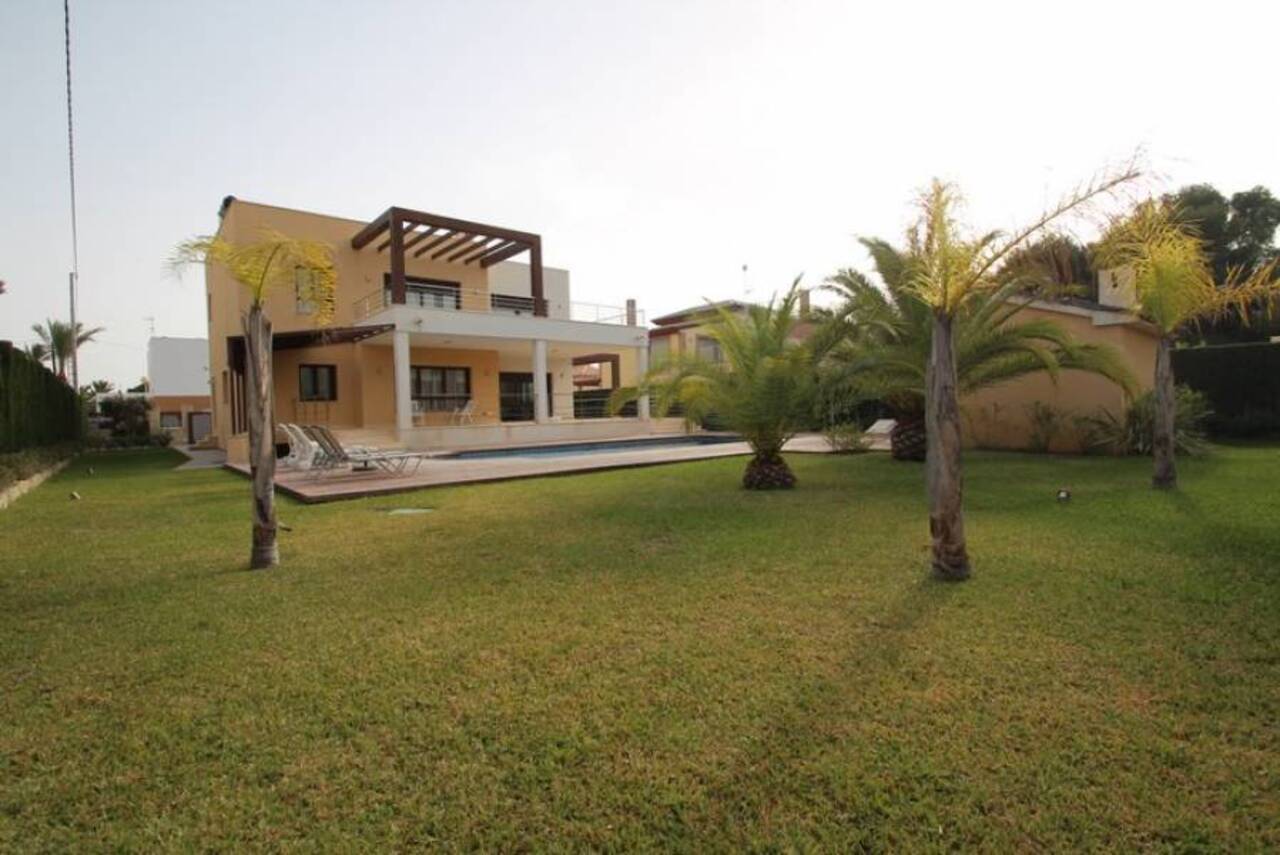 COR1624-2344: Villa for sale in Orihuela Costa